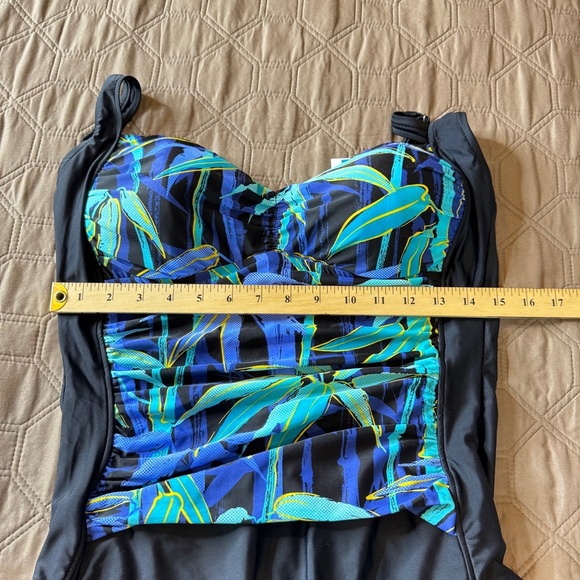 Azul by Maxine of Hollywood Sz 14 Black Leaf Women’s One Piece Swimsuit NWT - Picture 13 of 13